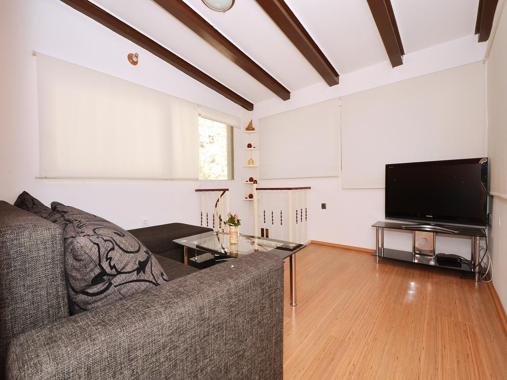 Apartment Nikolina Трогир Екстериор снимка