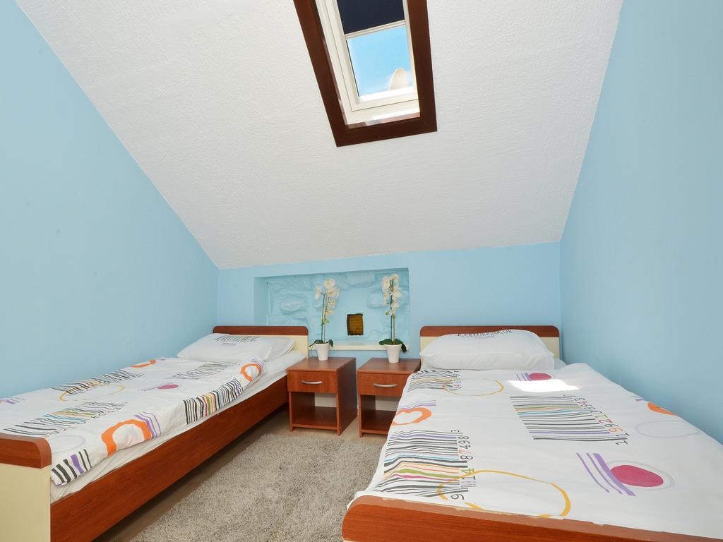 Apartment Nikolina Трогир Екстериор снимка